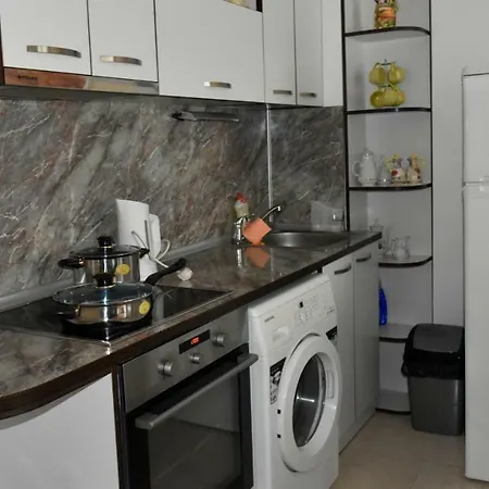 Апартамент Флоренция Apartment Pomorie